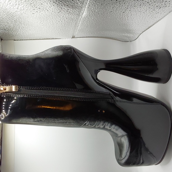 NEW Azalea Wang Finer things in life, black chunky booties size 8 - Picture 4 of 5